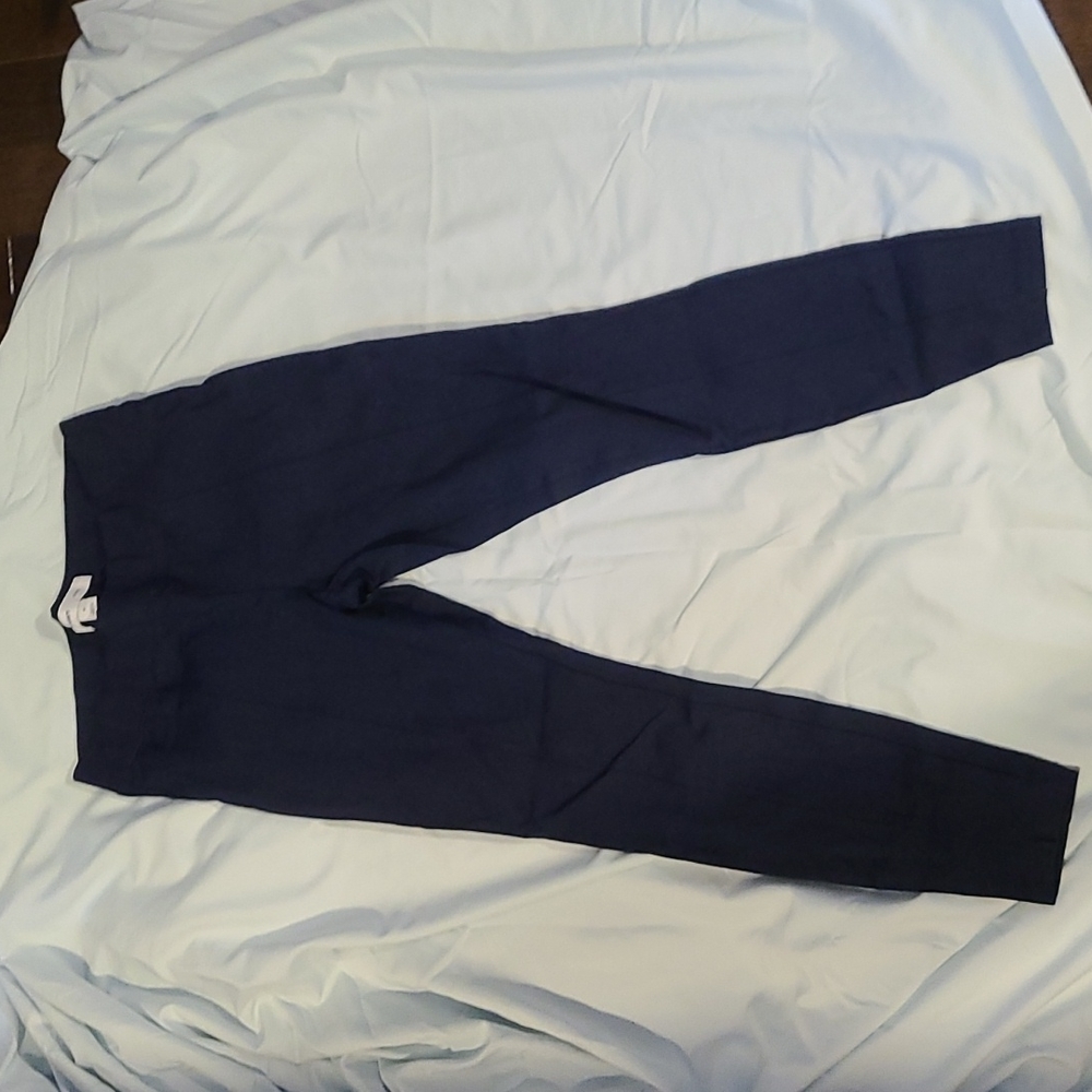 Navy pixie pant.